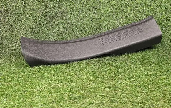 Chevrolet Equinox Rear sill trim cover 84445015 23116199
