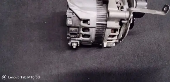 BMW 5 G30 G31 Generator/alternator 8571358 0125815004