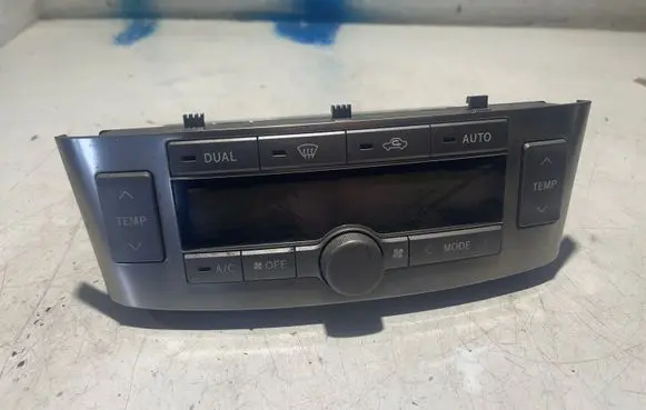 Toyota Avensis T250 Climate control unit 5590005280