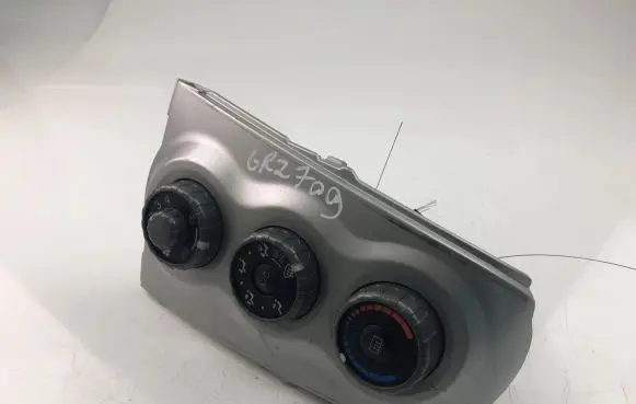 Toyota Yaris Interior fan control switch 554060D190