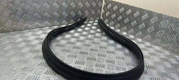 Volvo XC60 Engine compartment rubber 