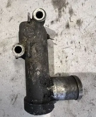 Mitsubishi Pajero Engine coolant pipe/hose