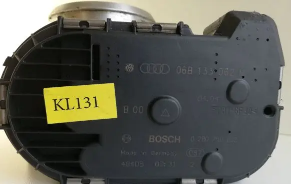 Volkswagen PASSAT B5.5 Throttle valve 06B133062M KL131