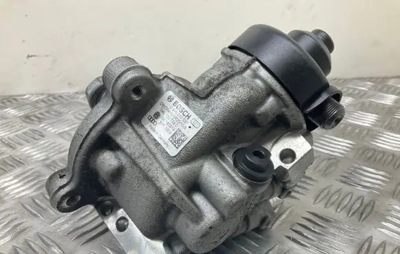 Audi A3 S3 8V Fuel injection high pressure pump 04L130755D
