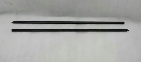 BMW M6 Rear door glass trim molding 7008577 7008578