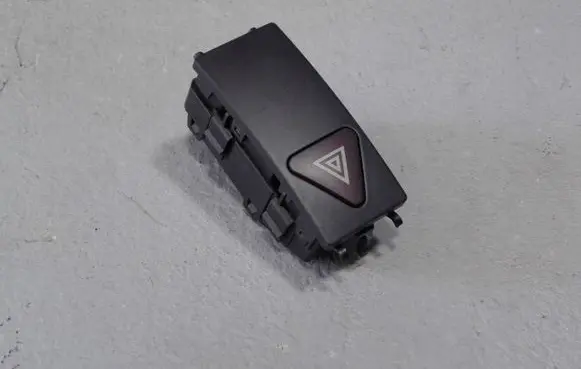 Mercedes-Benz E W212 Hazard light switch 2129052400