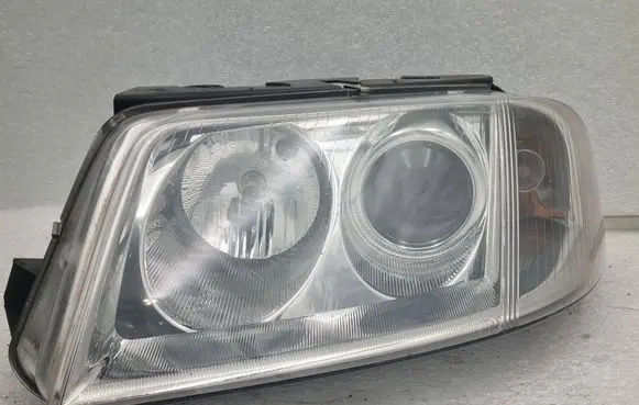 Volkswagen PASSAT B5.5 Headlight/headlamp HVW1261L00E