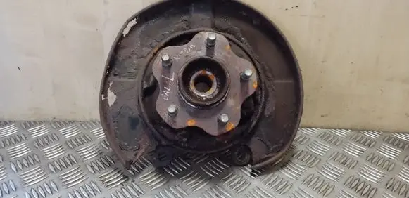 Nissan X-Trail T31 Rear wheel hub