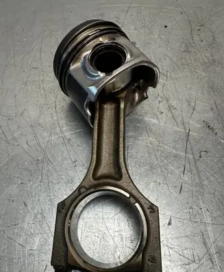 BMW 5 F10 F11 Piston with connecting rod 7812585