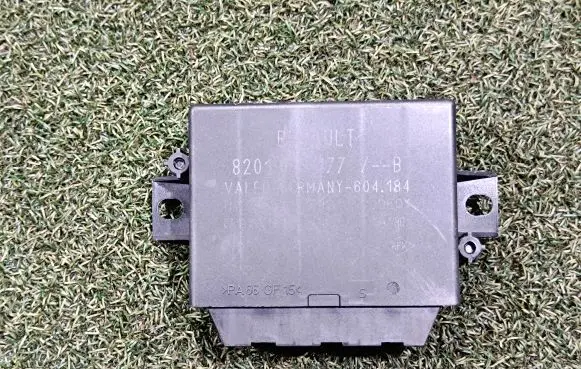 Nissan NV400 Parking PDC control unit/module 8201015177