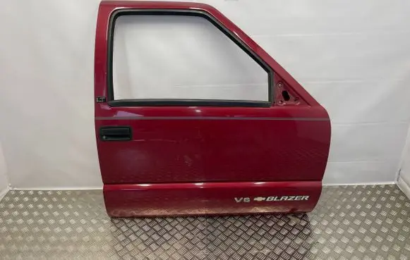 Chevrolet Blazer Front door 