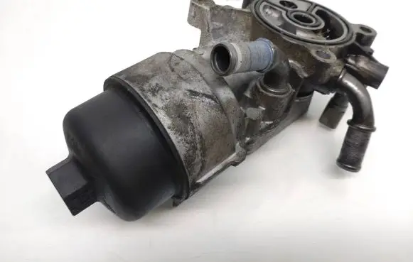 Peugeot Expert Oil filter mounting bracket