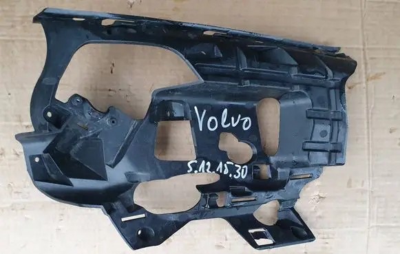 Volvo V60 Front bumper mounting bracket 31323841
