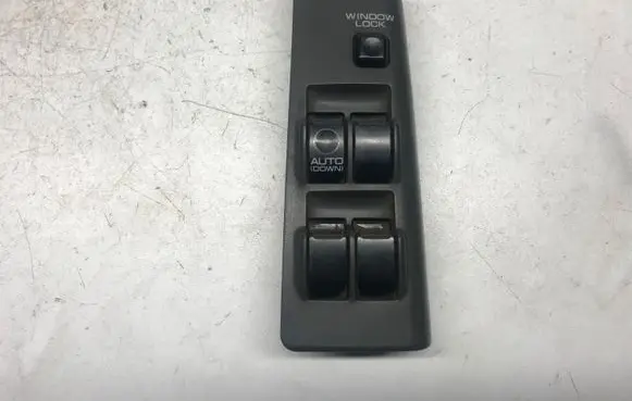 Mitsubishi Space Wagon Electric window control switch