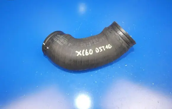 Volvo XC60 Intercooler hose/pipe 