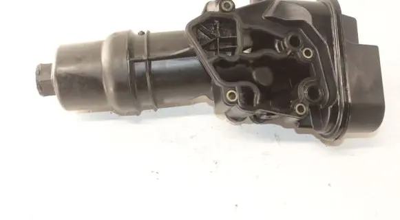 Volkswagen PASSAT B6 Oil filter mounting bracket 06F115397F