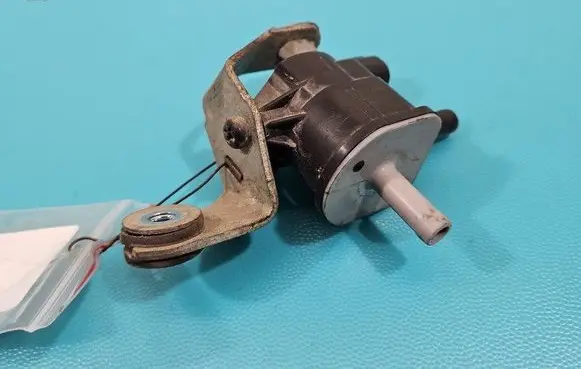 Toyota Auris E180 Turbo solenoid valve 90910-TC001 IMPRK1443138