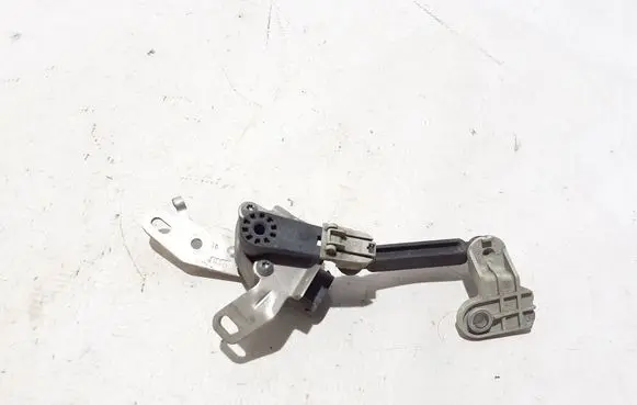 BMW i5 G60 Rear air suspension level height sensor 6892224