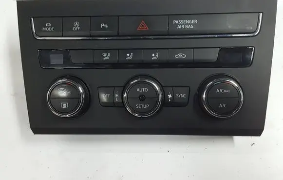 Seat Leon (5F) Climate control unit 5F0907044XAUTOP 5F0907044 5HB011215