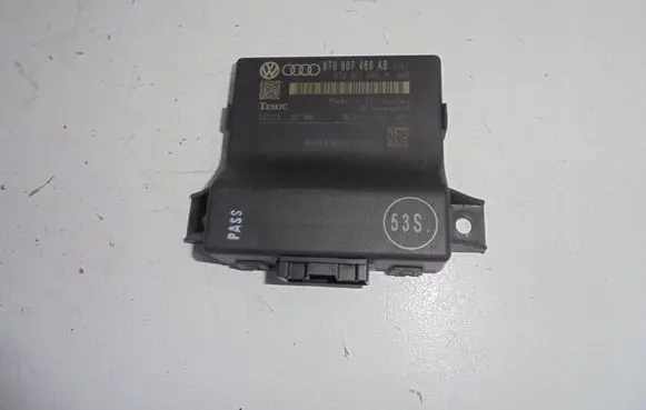 Audi A4 S4 B8 8K Gateway control module 8T0907468AB