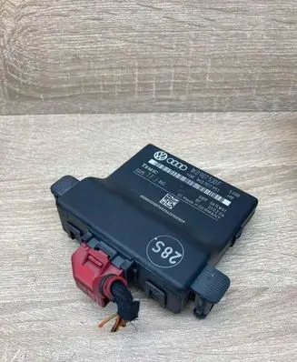 Volkswagen Golf V Gateway control module 1K0907530F 1K0907951 WITHPLUG