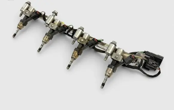 Chevrolet Suburban Fuel main line pipe 12668403 12668390