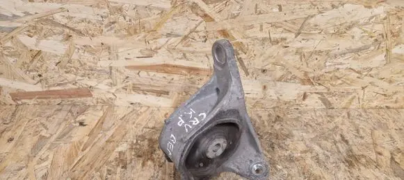 Honda CR-V Engine mount bracket