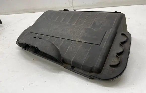Mercedes-Benz B W246 W242 Battery box tray cover/lid A2465410005