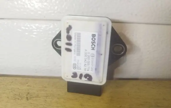 Mercedes-Benz Sprinter W906 ESP (stability system) control unit A0065424218 7040495 0265005774