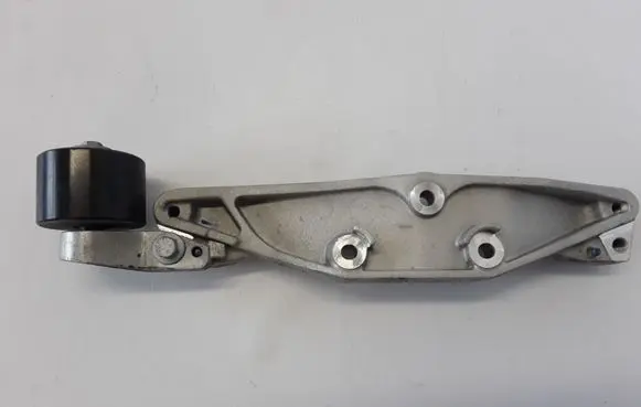 Volvo XC90 Rear differential/diff mount bracket 31492866
