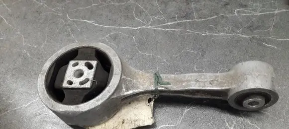 Volkswagen Phaeton Engine mounting bracket