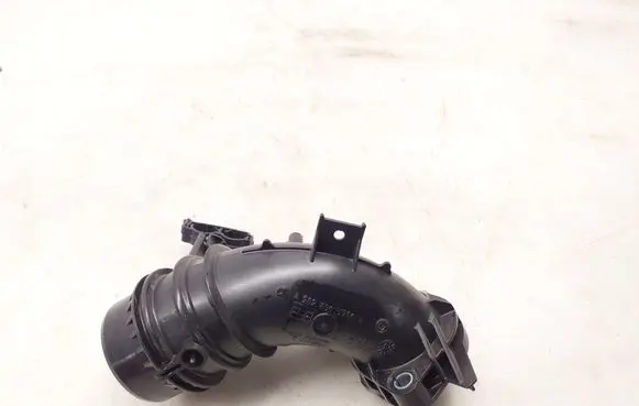 Mercedes-Benz CLA C118 X118 Air intake hose/pipe A2820905700 A0081538928