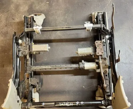 Jeep Grand Cherokee Seat adjustment assembly 04610302AE 913749104 10055404