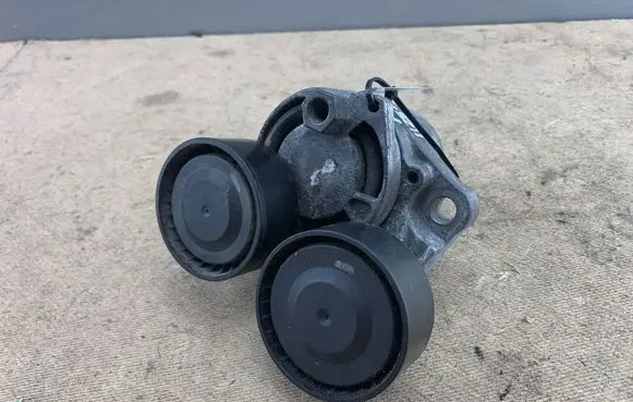 BMW X3 F25 Generator/alternator belt tensioner 7810807 11287810807