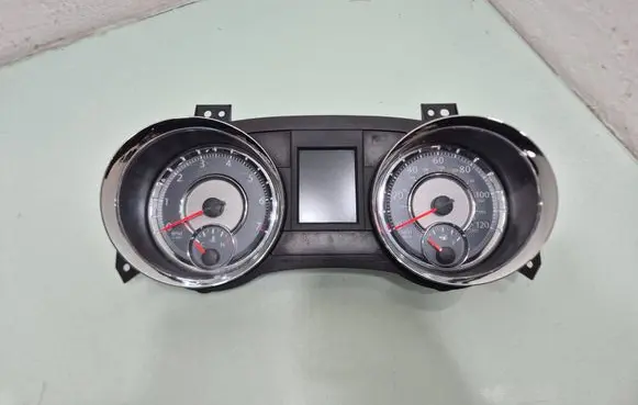 Dodge Grand Caravan Speedometer (instrument cluster) P68055682AG