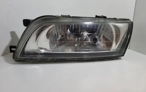 Nissan Almera Headlight/headlamp E139262 02HCR