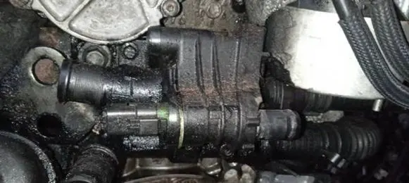 Ford C-MAX I Engine coolant pipe/hose