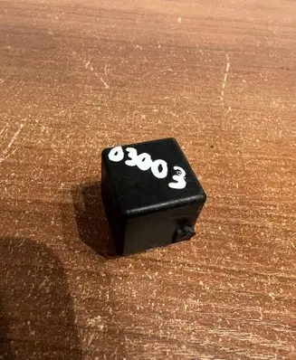 Mercedes-Benz E W210 Other relay A0025421319 D3003
