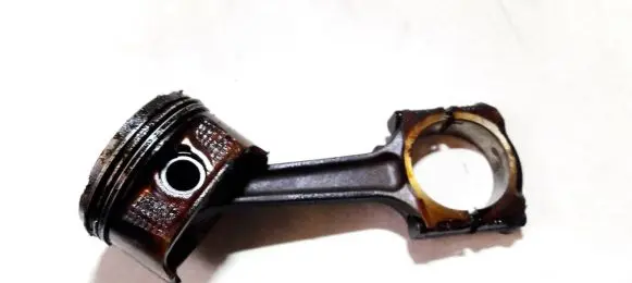 Citroen C5 Piston with connecting rod