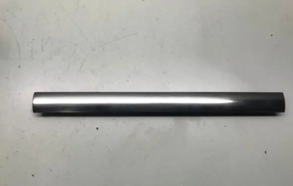 Dashboard glove box trim