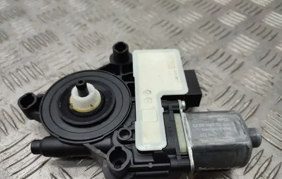 Volkswagen T-Roc Rear door window regulator motor 5Q0959408D