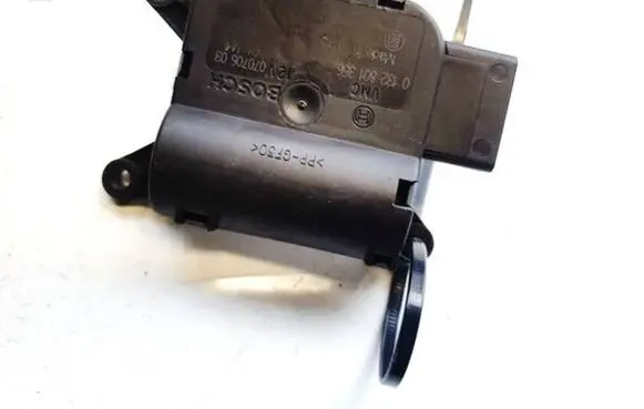 Opel Meriva A Air flap motor/actuator 0132801356 07070503