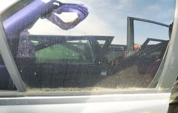 Peugeot 406 Rear door window glass