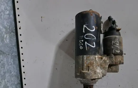 Volkswagen Touran I Starter motor