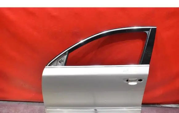 Skoda Superb B6 (3T) Front door