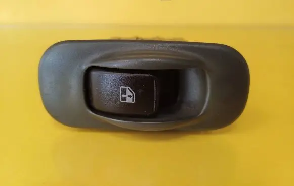 Mitsubishi Galant Electric window control switch MR722223
