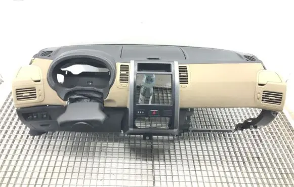 Nissan X-Trail T31 Dashboard 