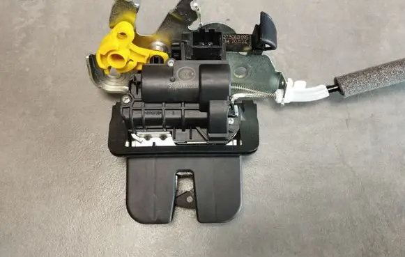 Cupra Formentor Tailgate/trunk/boot lock/catch/latch 4M0827506D