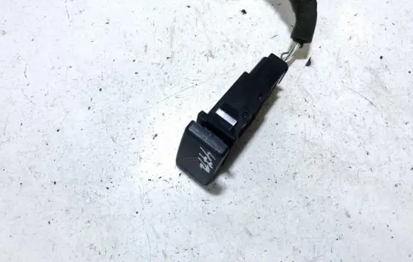 Toyota Avensis T250 Hazard light switch 157963