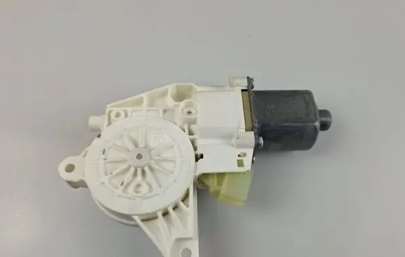 Mercedes-Benz C W204 Rear door window regulator motor A2048200642